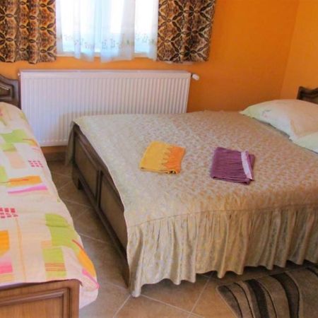 Horvath Apartmanhaz Oroshaza Bagian luar foto
